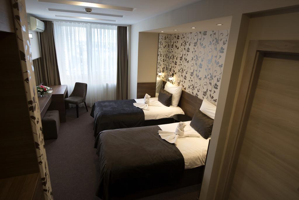 Hotel Kragujevac Bagian luar foto
