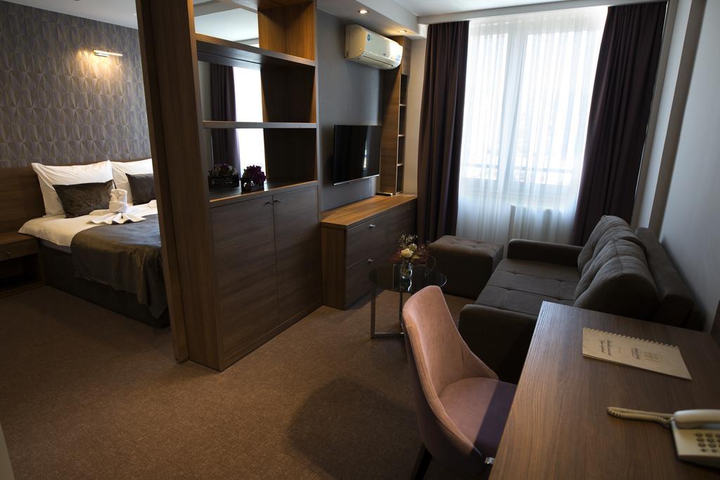 Hotel Kragujevac Bagian luar foto
