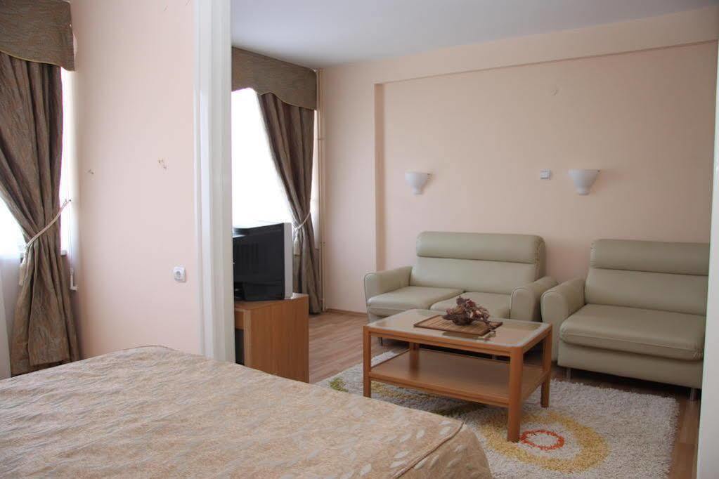 Hotel Kragujevac Bagian luar foto
